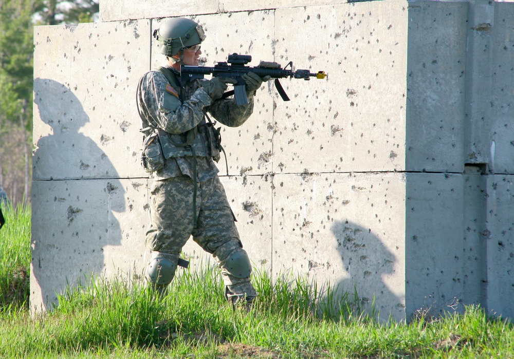 New York Soldiers hone air assault skills at Fort Drum