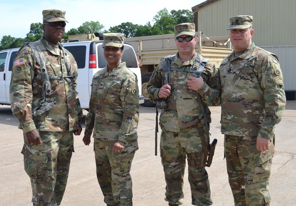 Col. Glover visits the 314th CSSB at JRTC