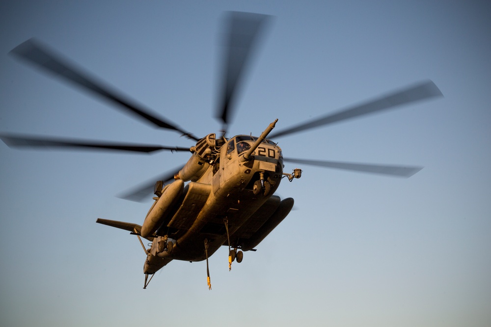 LOS Marines Conduct HST training