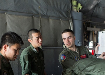 JASDF loadmasters familiarize JAI