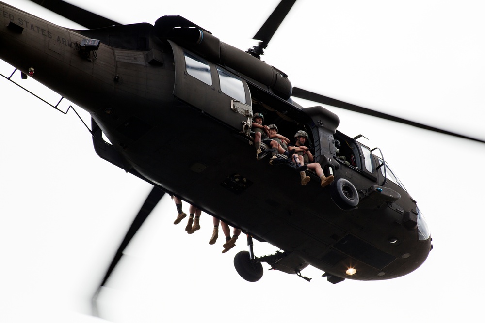 U.S. Army Rangers parachute Into Lake Lanier