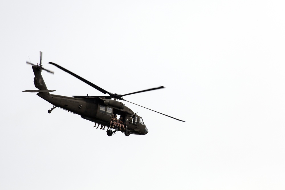 U.S. Army Rangers parachute Into Lake Lanier