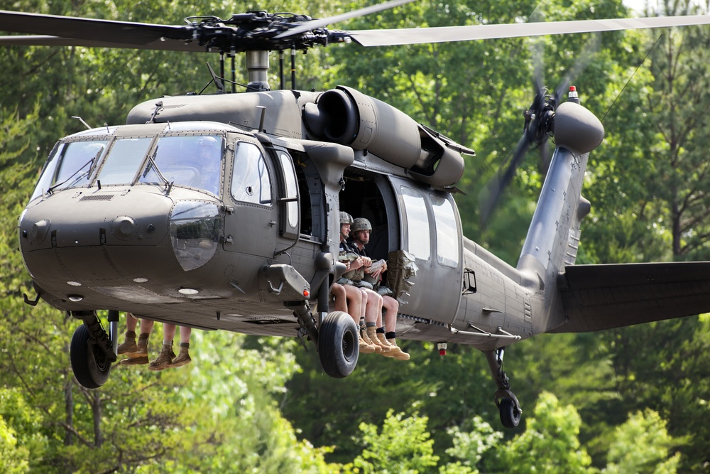 U.S. Army Rangers parachute Into Lake Lanier