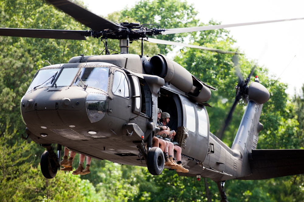 U.S. Army Rangers parachute Into Lake Lanier