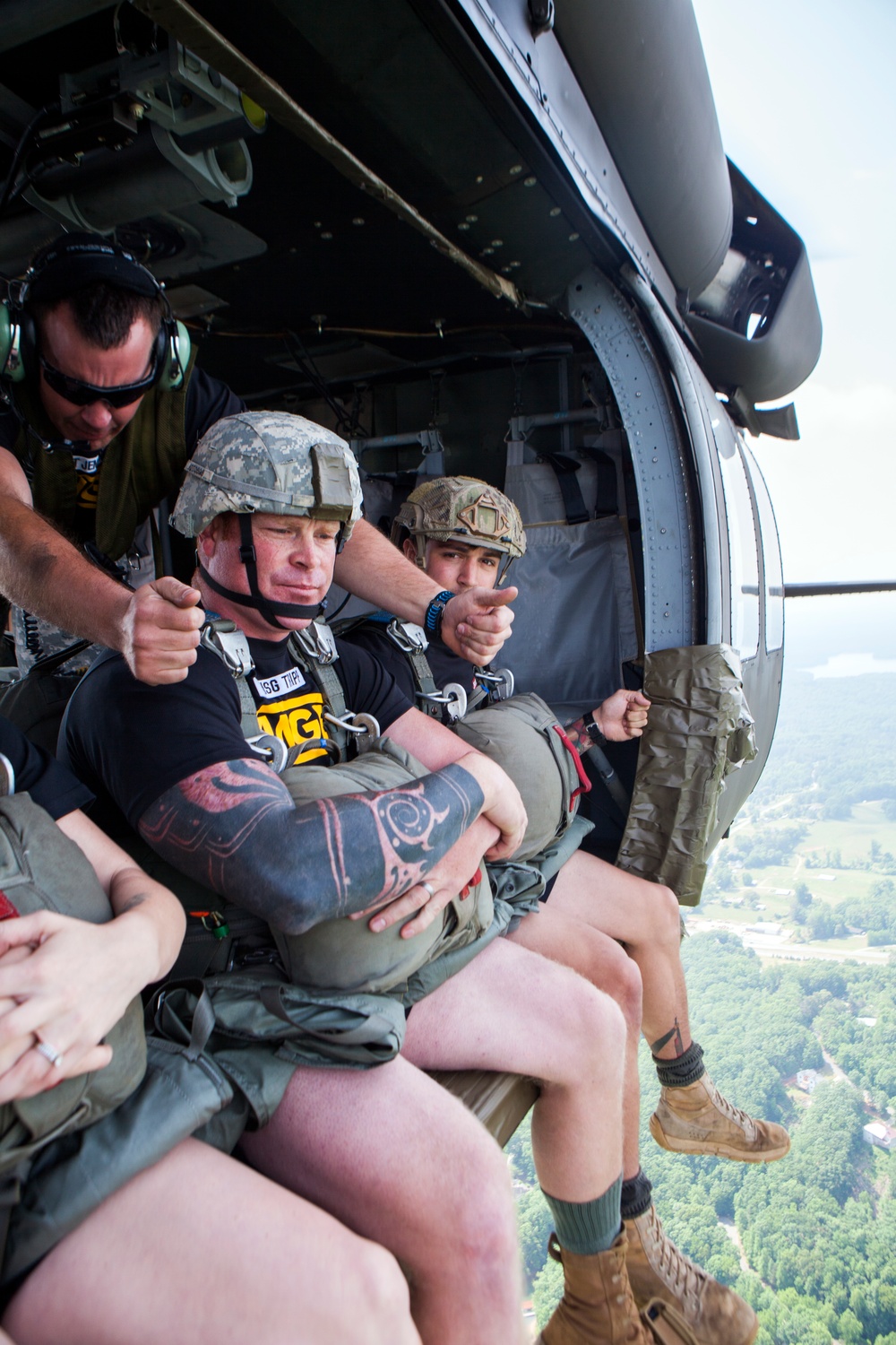 U.S. Army Rangers parachute Into Lake Lanier