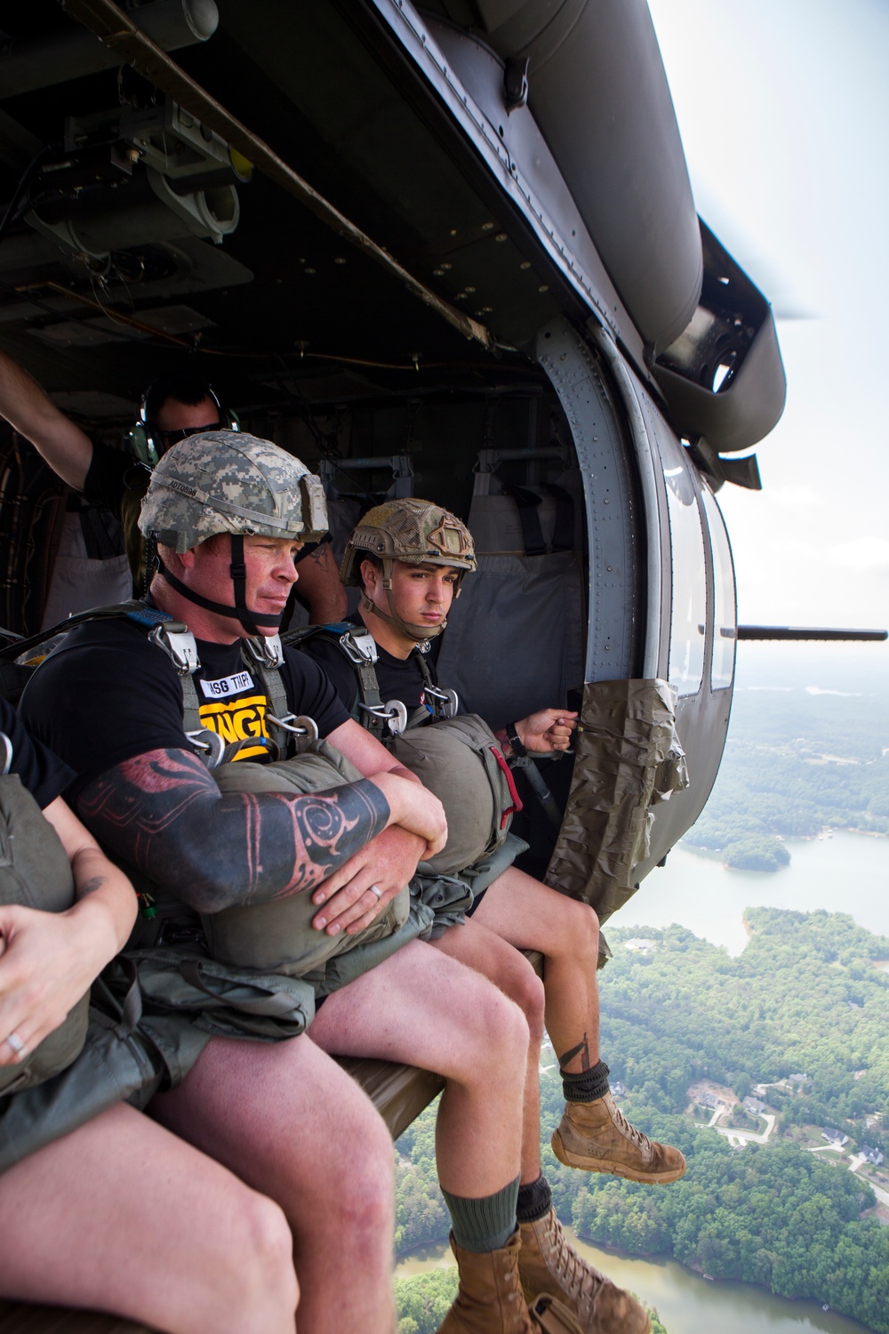 U.S. Army Rangers parachute Into Lake Lanier