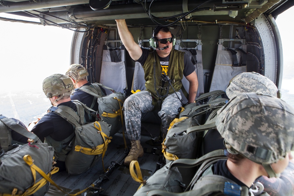 U.S. Army Rangers parachute Into Lake Lanier