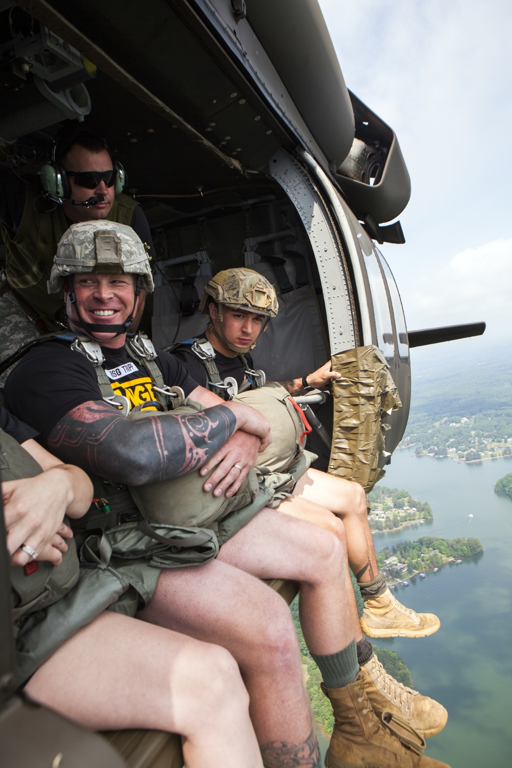 U.S. Army Rangers parachute Into Lake Lanier