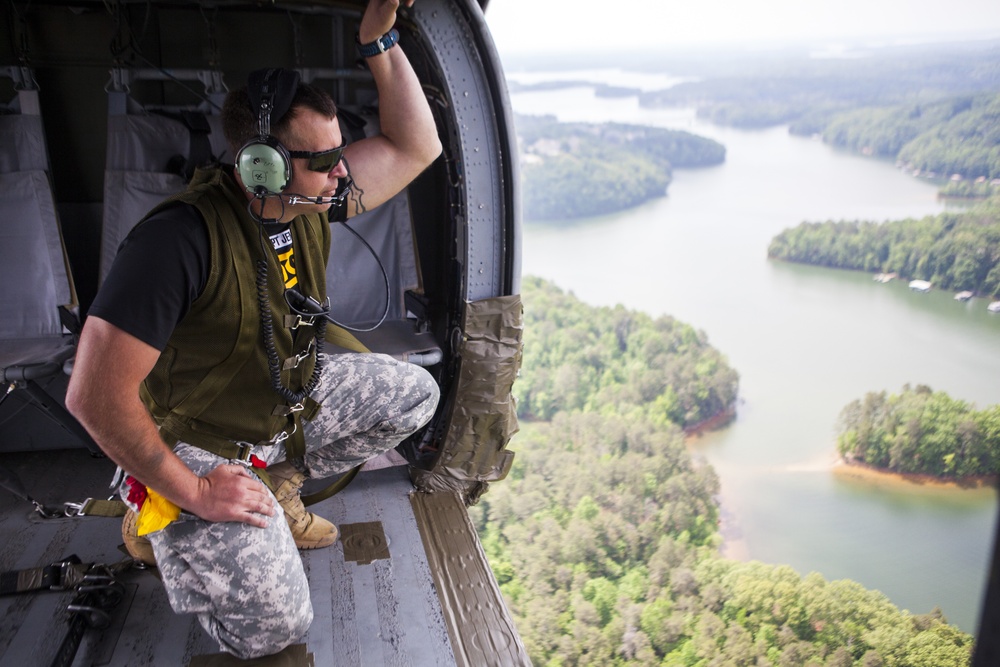 U.S. Army Rangers parachute Into Lake Lanier