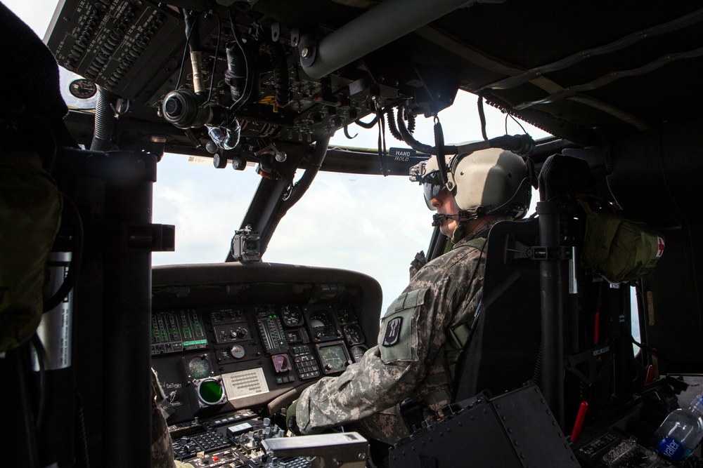 U.S. Army Rangers parachute Into Lake Lanier