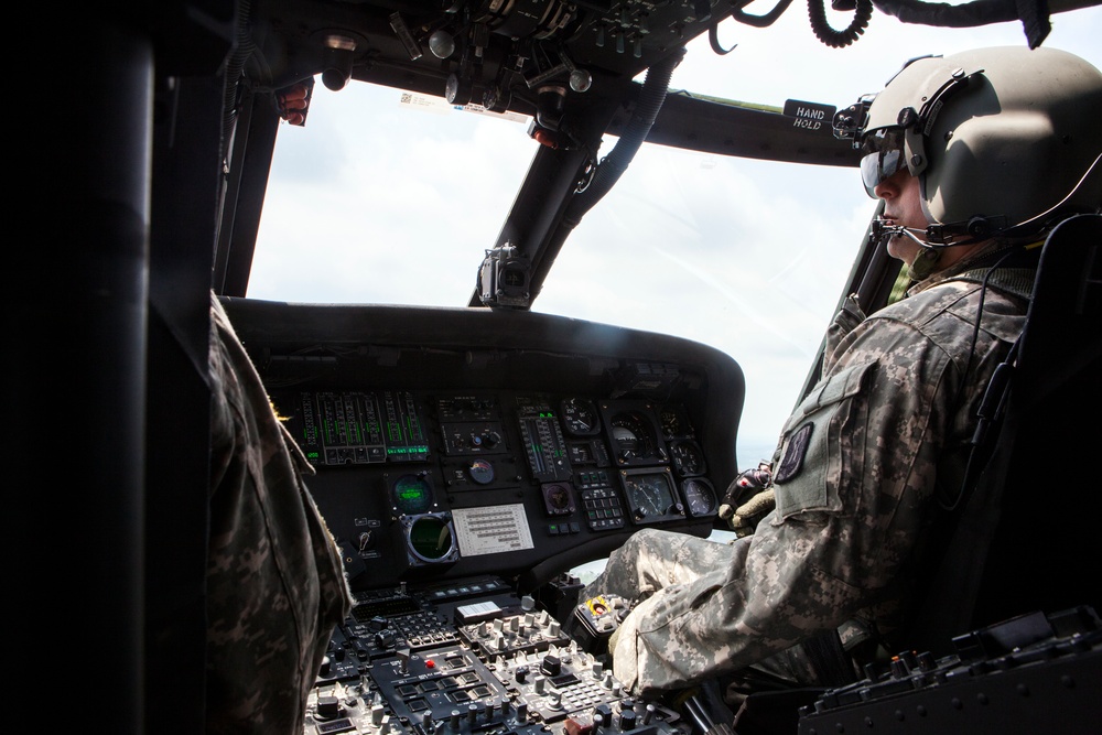 U.S. Army Rangers parachute Into Lake Lanier