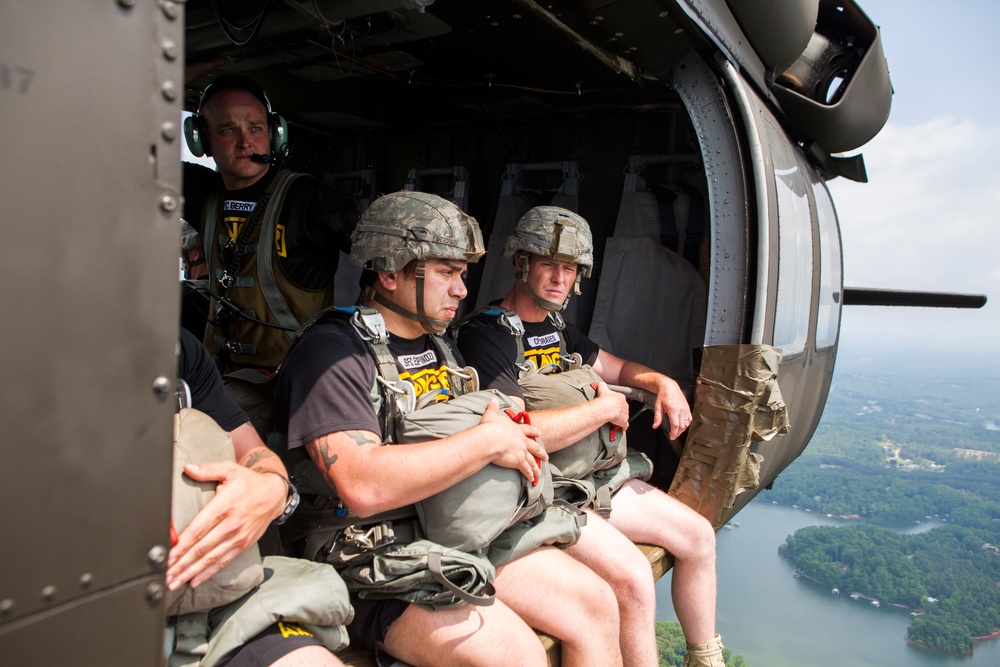 U.S. Army Rangers parachute Into Lake Lanier