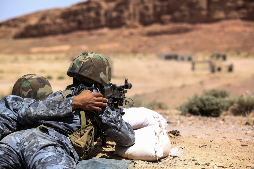 Marines, Jordanians kick off weapons range during Eager Lion 16