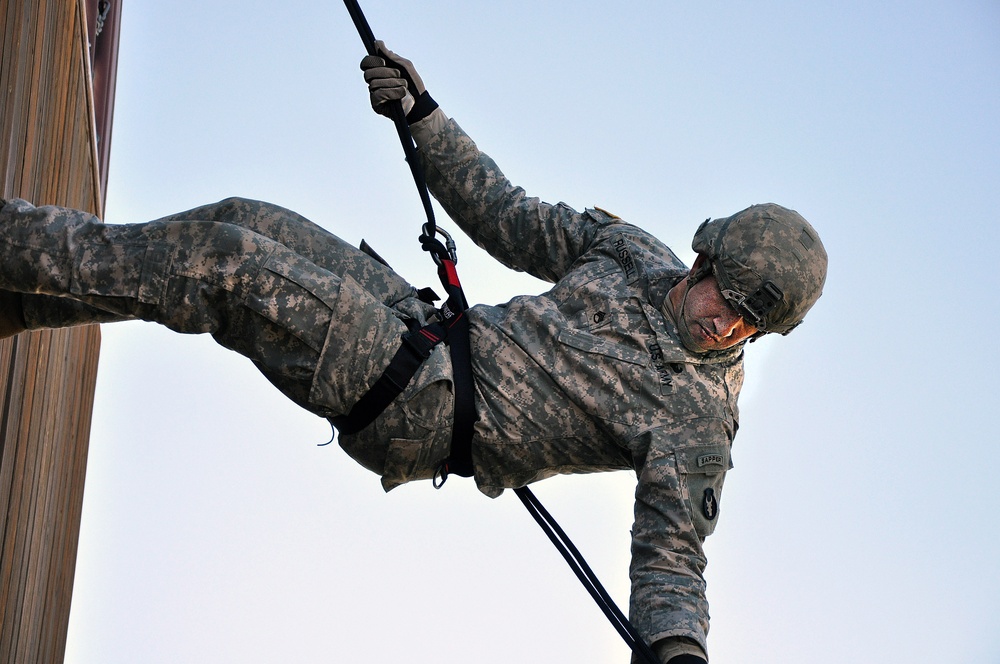 DVIDS - Images - Rappelling training [Image 2 of 6]