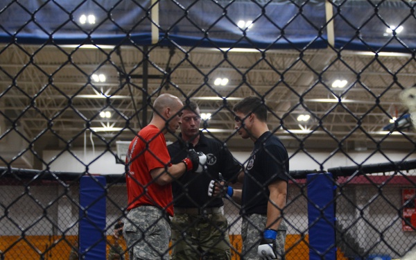 Paratroopers face-off during All American Week 2016 Combatives Tournament finals