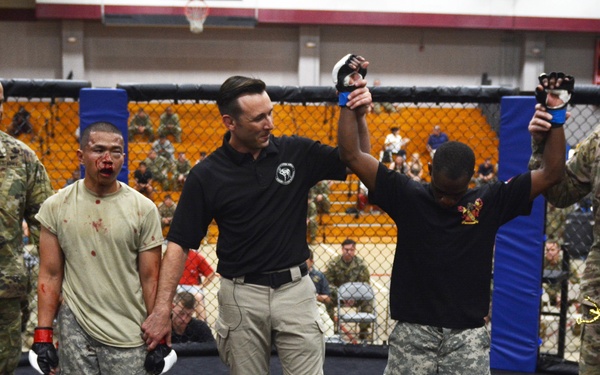 Paratroopers face-off during All American Week 2016 Combatives Tournament finals