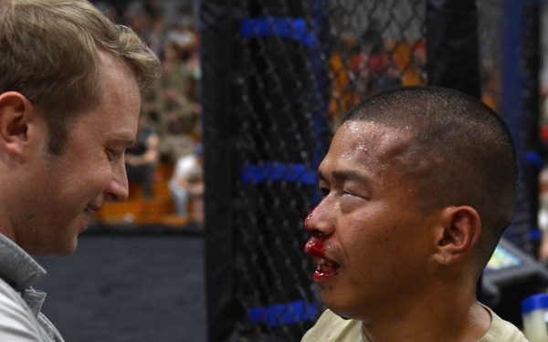 Paratroopers face-off during All American Week 2016 Combatives Tournament finals