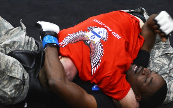 Paratroopers face-off during All American Week 2016 Combatives Tournament finals