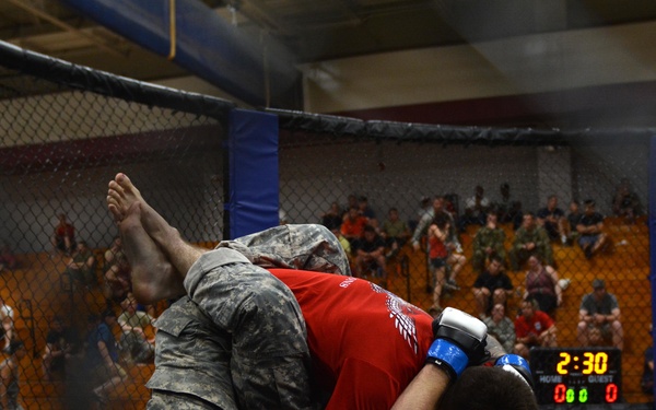 Paratroopers face-off during All American Week 2016 Combatives Tournament finals