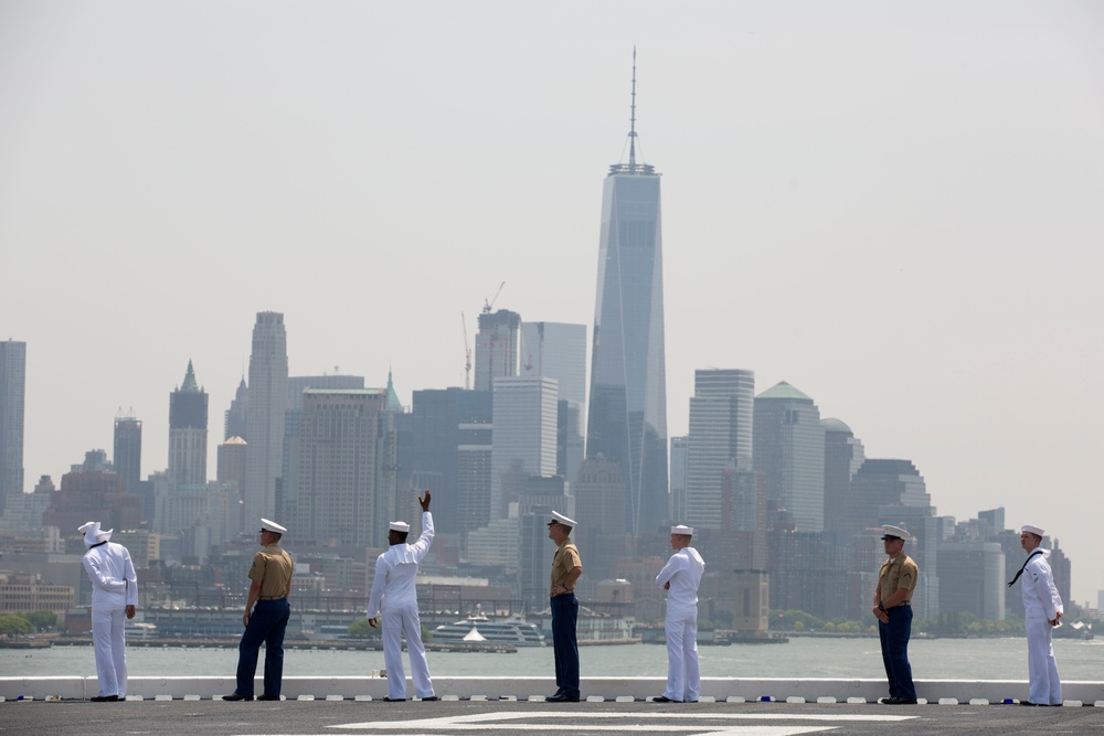 24th MEU Marines arrive for Fleet Week New York 2016