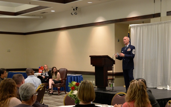 Honoring military family members