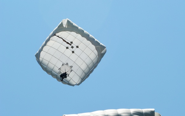 All American Week 2016 concludes with Airborne Review