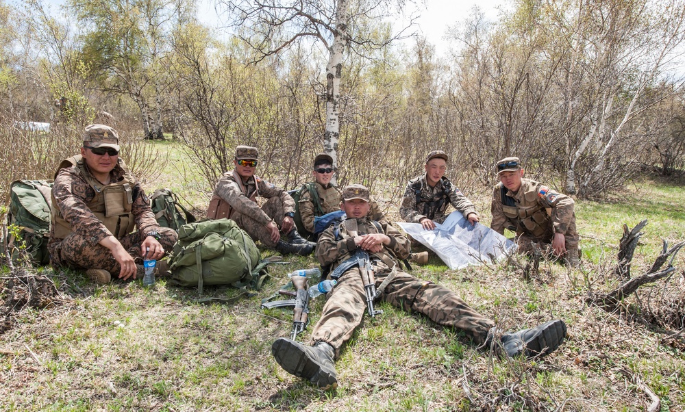 Mongolian Armed Forces, Alaska National Guard, the U.S. Marine Corps’ 3rd Reconnaissance Battalion, and Czech Armed Forces participate in survival training during Khaan Quest 2016.