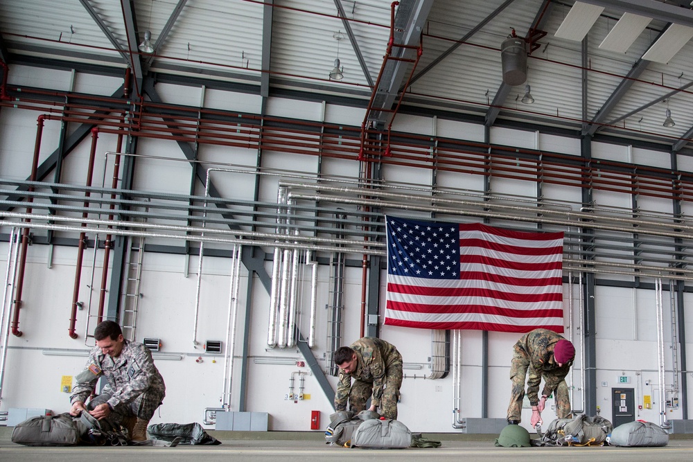 US/Deutschland Friendship Jump