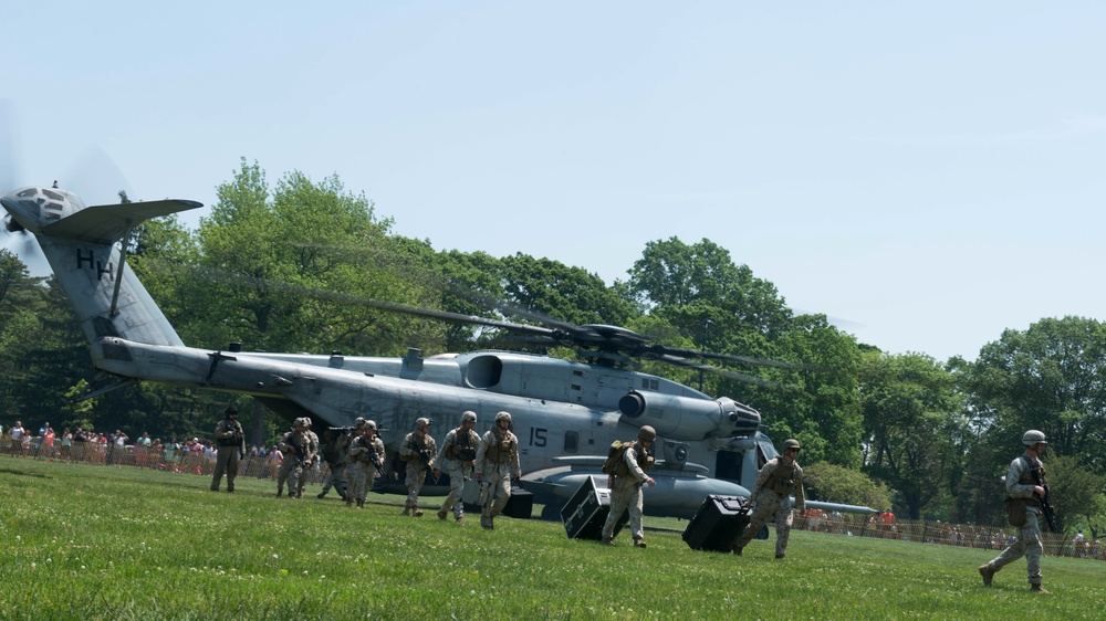 Marine, Navy helicopters churn up dust, grass and cheers in Long Island