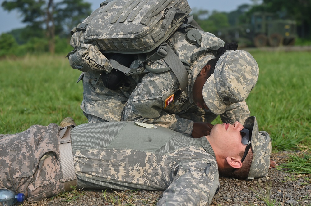 Soldiers train for mass casualty scenarios in medical readiness exercise