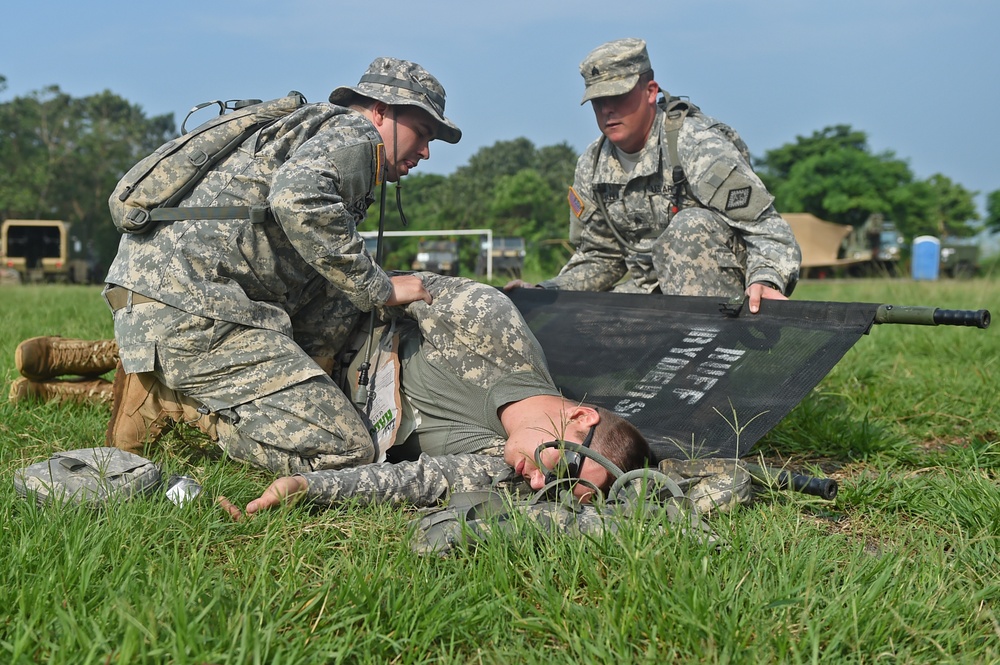 Soldiers train for mass casualty scenarios in medical readiness exercise