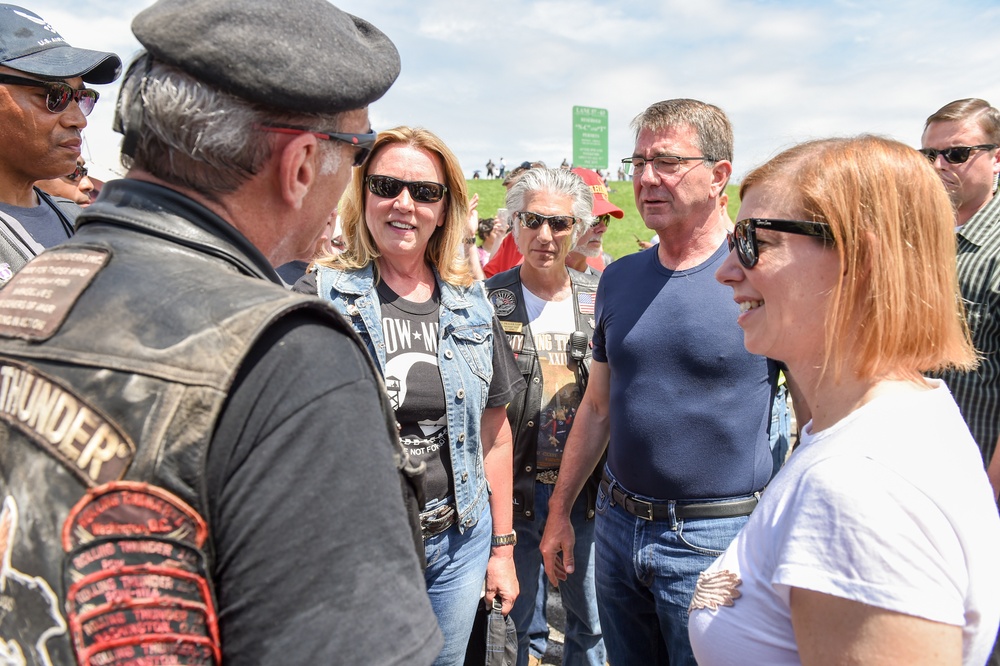 SD attends start of the Rolling Thunder demonstration ride