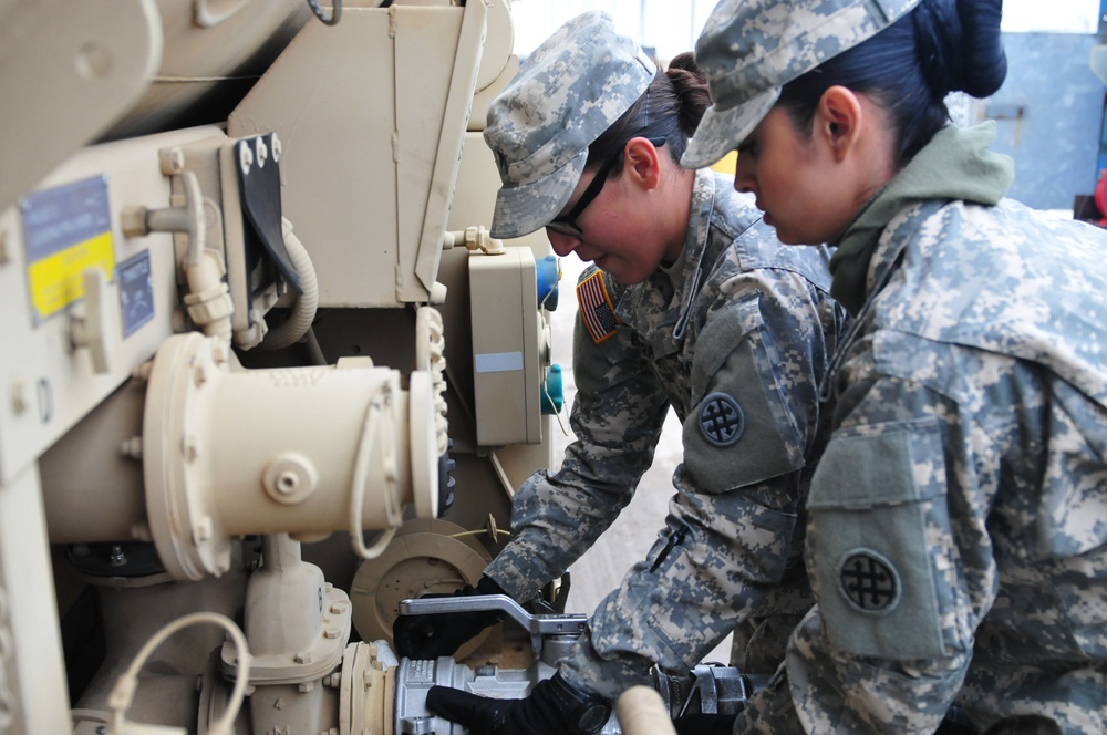 Fueling the Force - 900th Quartermaster Company fuels Exercise Maple Resolve