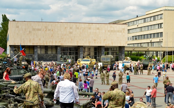 Get There, Do Something, Show the World: 2nd Cavalry Regiment Joint Static Display