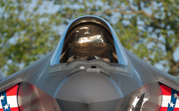 F-35 Lightining II parked at ACY