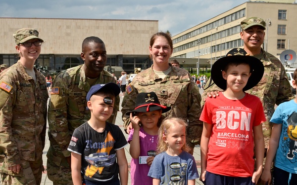 2nd Cavalry Soldiers Train and Stand with Czech Allies