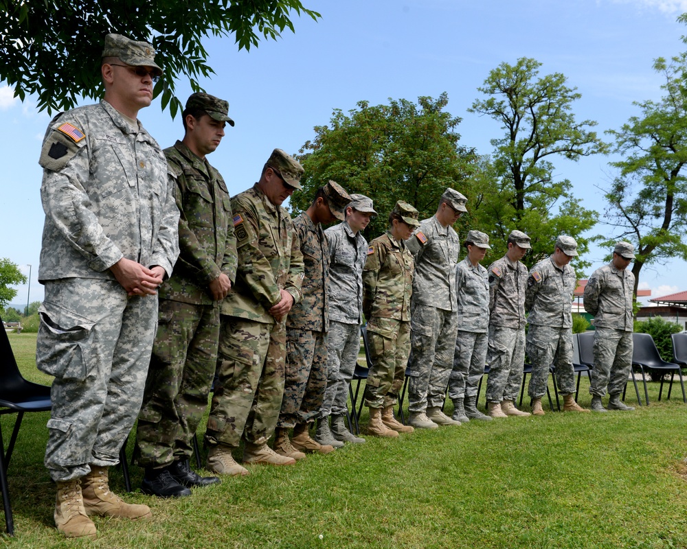 American servicemembers honor fallen heroes