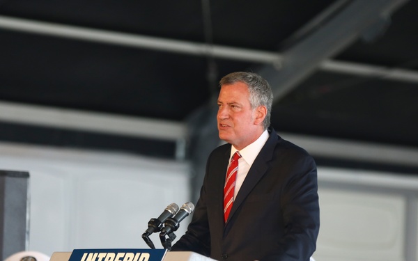 Service members, NYV honors the fallen