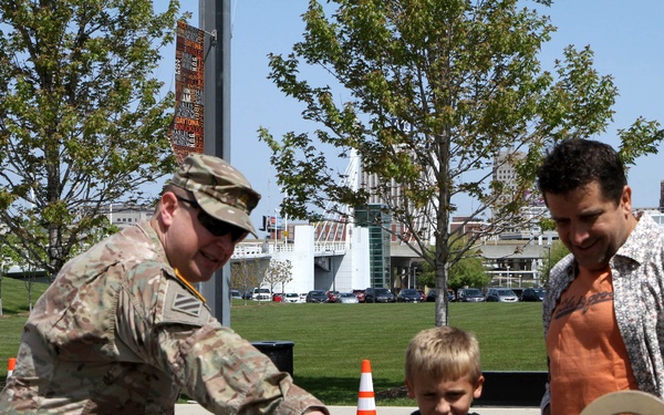 Reserve Soldiers help raise military awareness at 2016 Milwaukee Armed Forces Day