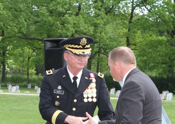 Fort Sheridan honors fallen veterans