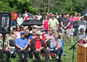 Fort Sheridan honors fallen veterans