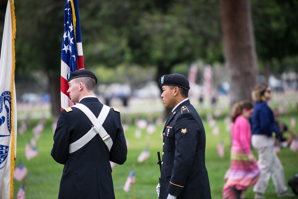 Army Reserve Soldiers honor the fallen