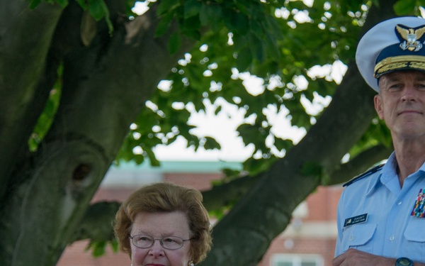 Sen. Barbara Mikulski receives a Coast Guard Distinguished Public Service Award
