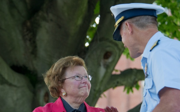 Sen. Barbara Mikulski receives a Coast Guard Distinguished Public Service Award