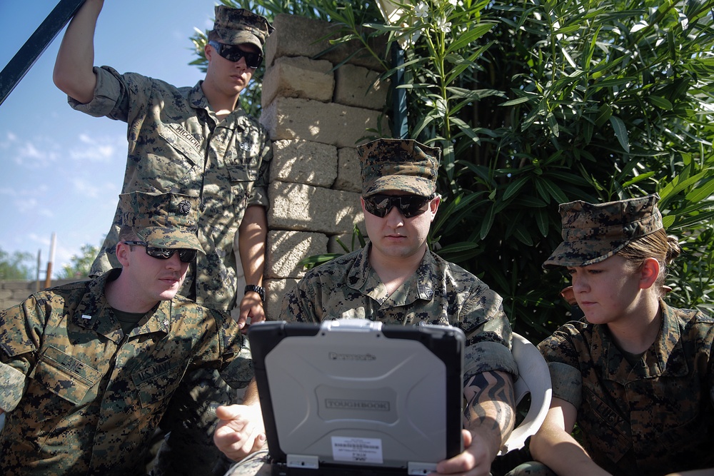 EOD Marines teach counter-IED tactics