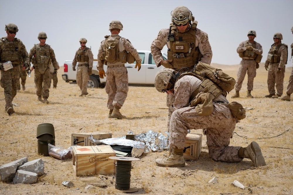 Special Purpose MAGTF-CR-CC conducts Combined EOD Explosive Effects Training