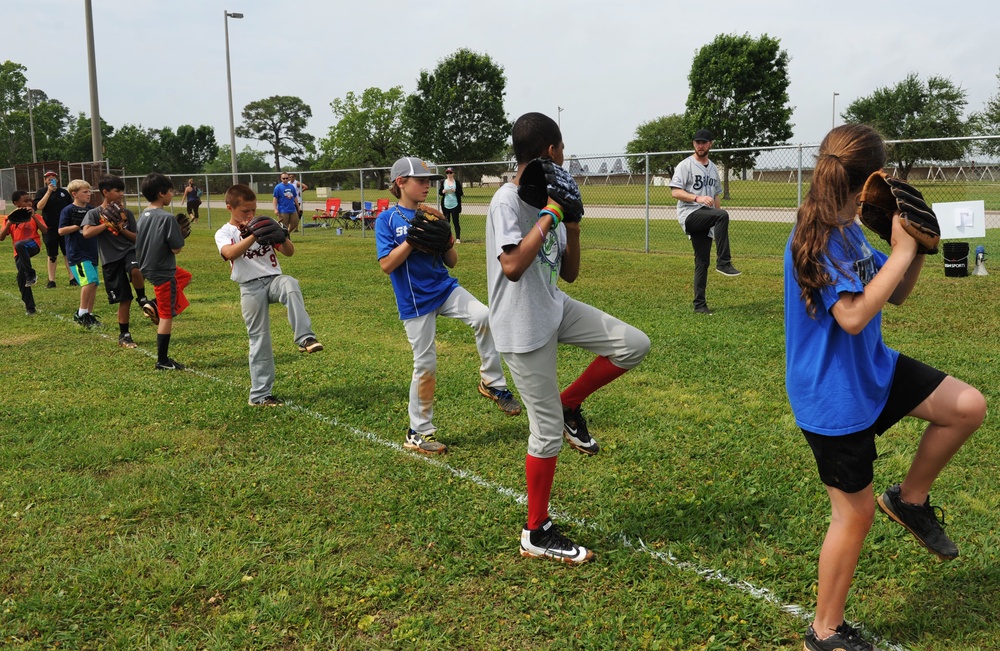 Biloxi Shuckers host youth baseball clinic