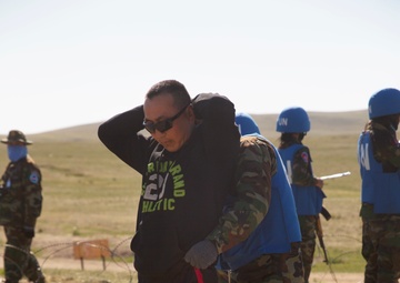 Royal Cambodian Armed Forces participate in mobile checkpoint training during Khaan Quest 2016