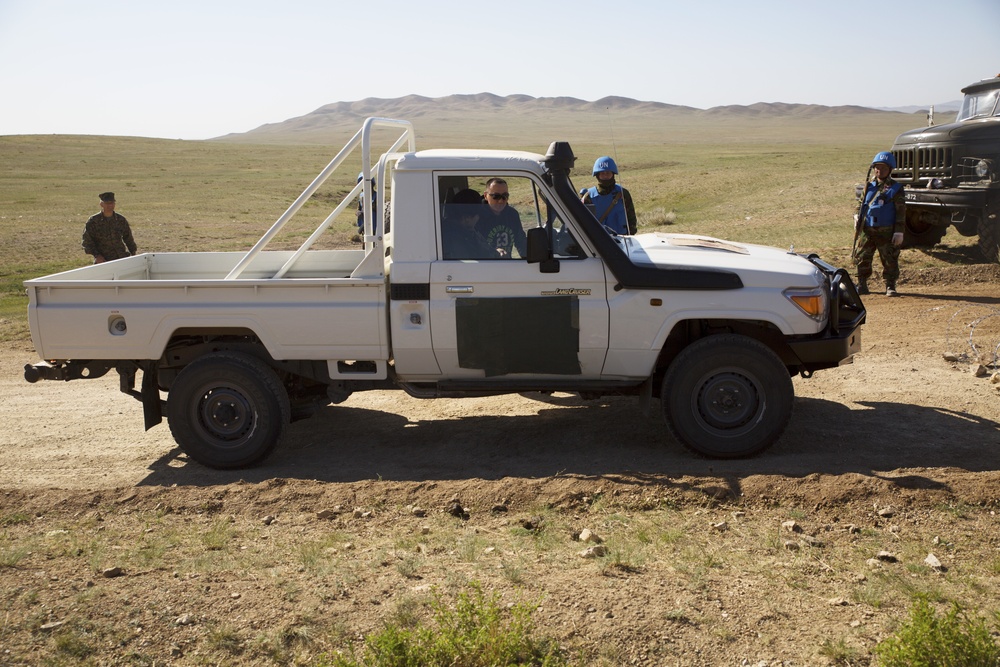 Royal Cambodian Armed Forces participate in mobile checkpoint training during Khaan Quest 2016