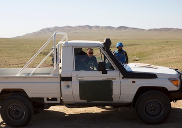 Royal Cambodian Armed Forces participate in mobile checkpoint training during Khaan Quest 2016